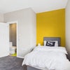 Photo 10: Room 2