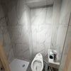 Photo 3: En suite 