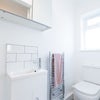 Photo 4: Ensuite shower room - Room 1