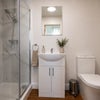 Photo 14: Room 1 Ensuite