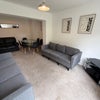 Photo 2: Lounge