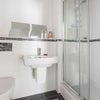 Photo 2: En suite bathroom