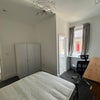 Photo 5: Bed 1
