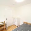 Photo 8: Room 4 
