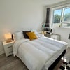 Photo 9: Room 3