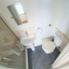 Photo 2: Room 5 En-suite