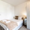 Photo 3: Room 1