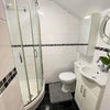 Photo 4: Room 3 En-Suite Bathroom