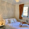 Photo 4: Bedroom