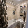 Photo 5: shower room
