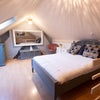 Photo 3: Room 4