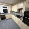 Photo 5: kitchen