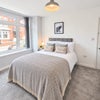 Photo 9: Room 1 En Suite