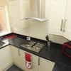 Photo 6: Kitchen