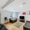 Photo 8: Lounge