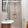 Photo 5: Room 3 Ensuite
