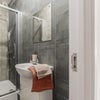 Photo 5: Room 8 First Floor En Suite with Kitchenette