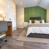 Photo 6: Bedroom
