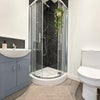 Photo 9: En-Suite