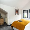 Photo 10: Room 5 with Ensuite