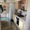 Photo 6: Kitchen