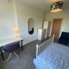 Photo 5: 1,100pcm available for immediate moving in