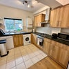 Photo 7: Kitchen