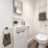 Photo 4: Room 6 Ensuite