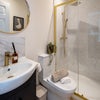 Photo 1: ensuite