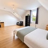 Photo 3: Room 6