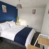 Photo 3: Room 4