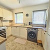 Photo 4: kitchen