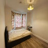 Photo 3: Room 1 Ensuite