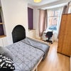 Photo 7: Room 1