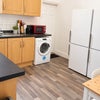 Photo 6: Beautiful communal kitchen-diner!