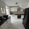 Photo 4: Kitchen