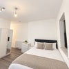 Photo 6: Room 4