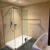 Photo 9: Main bathroom 