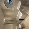 Photo 7: Family bathroom 