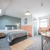 Photo 2: Room 6 En Suite