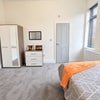 Photo 3: Room 3 En Suite
