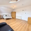 Photo 4: Room 6