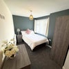 Photo 12: Room 2