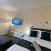 Photo 2: Bedrooom