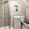 Photo 5: Room 8 - Ensuite