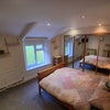 Photo 5: Very large double room with built-in wardrobes