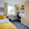 Photo 4: Ensuite single bedroom 