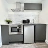 Photo 5: Kitchen