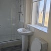 Photo 5: Ensuite