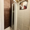 Photo 4: Groundfloor bathroom